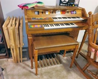 Kimball Aquarius organ with bench and TV trays