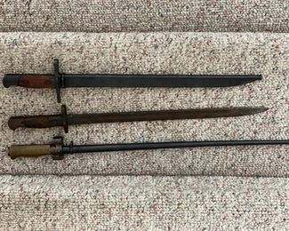 Antique bayonets