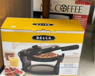 Bella waffle maker - new