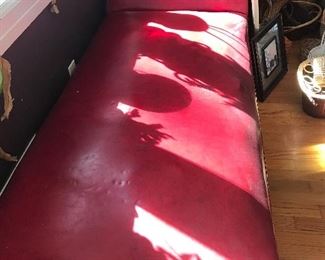 Fainting Lounge Chair