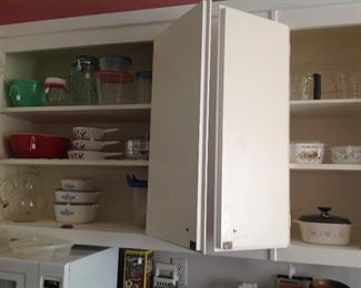 Corning Ware & Pyrex