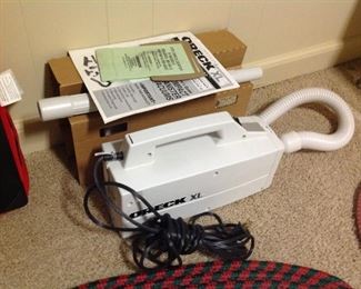 Oreck XL Hand Held Vacuum