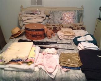 Vintage Full Size Bed, Part of the Bedroom Set