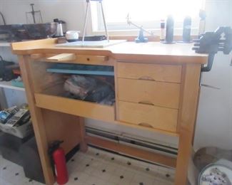 jewelry making stand