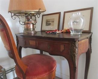 writing desk