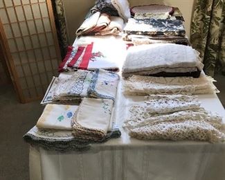 PLACEMATS, TABLECLOTHS, NAPKINS