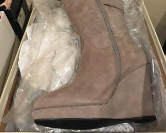 MATISSE ARCTIC FUR WITH SUEDE BOOTS WITH BOX SIZE 6M-$35