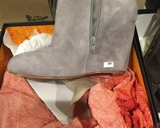 POUR LA VICTOIRE LOW BOOTS SIZE 8-$40