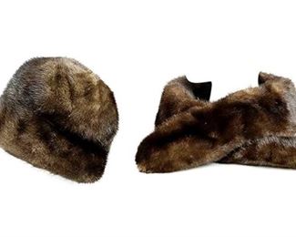 18. Mahogany Mink Hat and Mink Boa