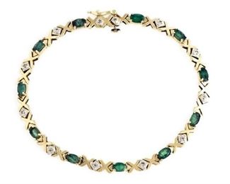 105. 14K Yellow Gold Emerald Diamond Link Bracelet