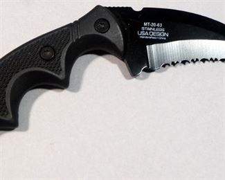 Hunting Knives, Includes Sog Revolver, 4.75" Blade, With Reversible Blade, Timberwolf 2-Knife Set TW516, And Mtech Gutter MT-20-63, All With Sheaths