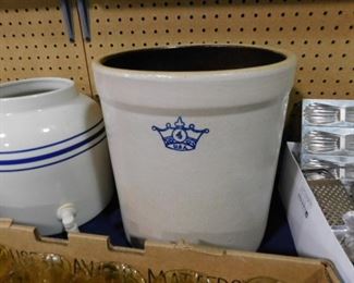 Blue Crock 4 gallon stoneware crock