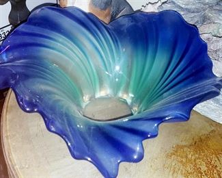 Art glass swirl bowl  10