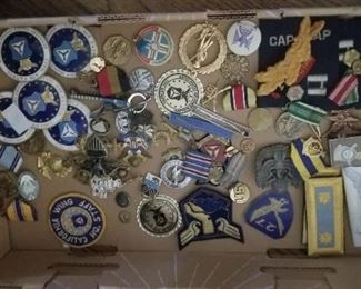 Box lot 30  misc military items
$35