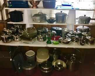 Kitchen items, vintage & modern, great kettles, etc.