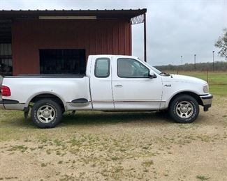 97 F150 Extended Cab Lariat 237,000 miles, no tailgate, one owner, no wrecks, excellent tires