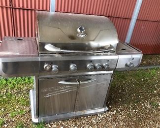 UniFlame Gold Grill, excellent condition