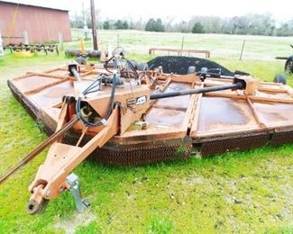 Rhino 20ft. aircraft foam filled tires, gears are good, has 4 sets of blades to go with
