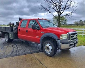 2006 F450 XLT 6.0 321,000 miles, 55,000 on New Ford Crate Motor, one owner