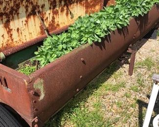 Yard Art Planter/ Antique John Deere Spreader