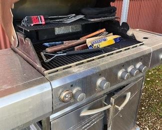 UniFlame Gold Gas Grill