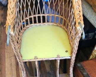 Vintage Wicker child’s chair
