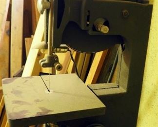 Darra James, Model 595, Electric 9.5" Band Saw With Stand