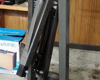 Pittsburgh Heavy Duty 2 Ton Folding Engine Crane, Item Number 69514, Like New