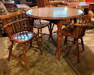 Solid Wood Dinette Table With Leaf And 4 Spindle Back Chairs; Table Measures 30" x 42" Round With 10" Leaf