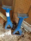 Lot 65
2 Jack Stands

Notch and peg adjustable. Also includes 3 pegboard pieces