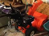 Lot 56
Arlens Snow Blower  

Snow king winter engineered Tecumseh. Arlen's 8524, electric start. Seller says it works like a champ!