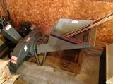 Lot 60
Craftsman Wood Chipper

Includes several wood dowels