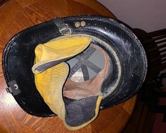 PLL # 234
Cairn's Leather Fireman's Helmet @ $400