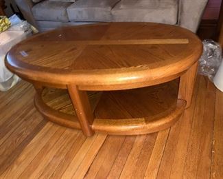 PLL # 273
Coffee Table @ $65