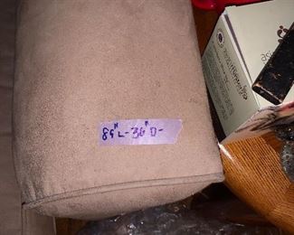 PLL # 274
Sofa @ $150