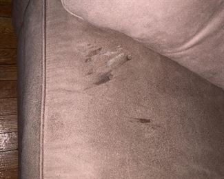 PLL # 274
Sofa @ $150