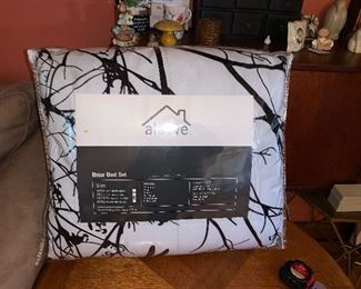 PLL # 321-Alcove Briar Bed Set -Queen/Full @ $20