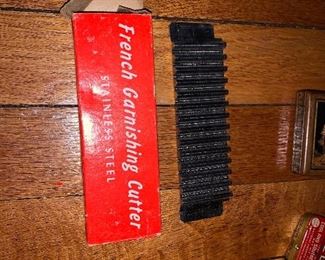 PLL # 347-Garnishing Cutter- $1