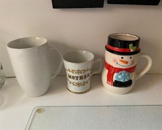PLL #407 MISC MUGS @ $1 EA