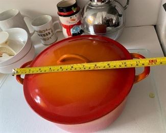 PLL #418 DUTCH OVEN @ $25