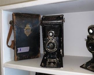 PLL #460 Antique 1900s Kodak Jr Autographic Camera W/Case @ $15