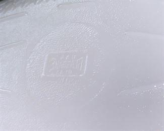 PLL # 442 - GLASS FISH SERVING BOWL WITH BASKET @ $10ALL