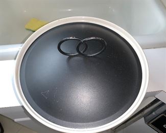 PLL # 445 - COVERED SERVING BOWL @ $5