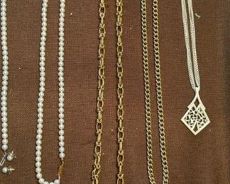 PLL #28- Jewelry Lot @ $5