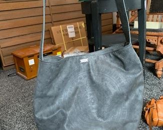 PLL# 575 Ladies Handbag @ $10