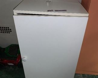 PLL#598 Single Door Cabinet @ $15