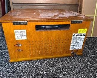 PLL#642 Anders Nicholson Turn Table & CD/Radio; Model #F-900 @ $45