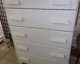 PLL#659 Five Drawer Dresser @ $30