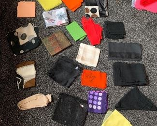 PLL# 680 - Ladies Scarves & handkerchiefs @ $1-$5