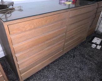 PLL# 691 - FIVE PIECE Sligh Furniture Bedroom Bed Frame (33" x 57" 12") with Long Dresser & Two Nightstands (30" x 21" x 18") @ ALL $250